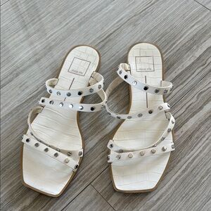 Chic White Strappy Sandals